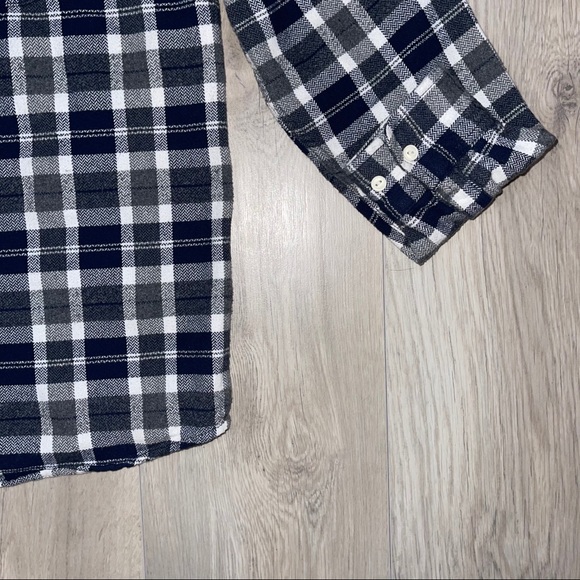 Plaid + Flannel Shirt - Picture 4 of 4